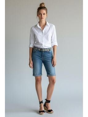 NWT Wit & Wisdom “Ab”Solution Light Wash Denim Jean Shorts, Size 0